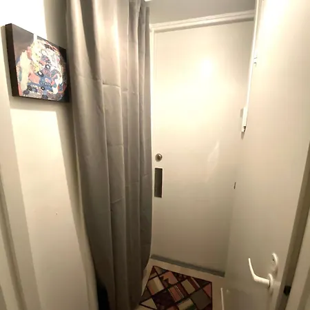 아파트 In The Historic Building Punavuori 헬싱키